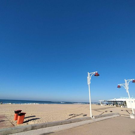 Encantador Apartamento Frente A La Playa Victoria Lägenhet Cádiz Exteriör bild