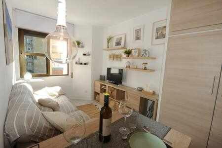 Encantador Apartamento Frente A La Playa Victoria Lägenhet Cádiz Exteriör bild